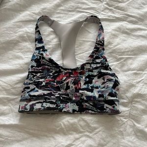 Lululemon size 4 sports bra